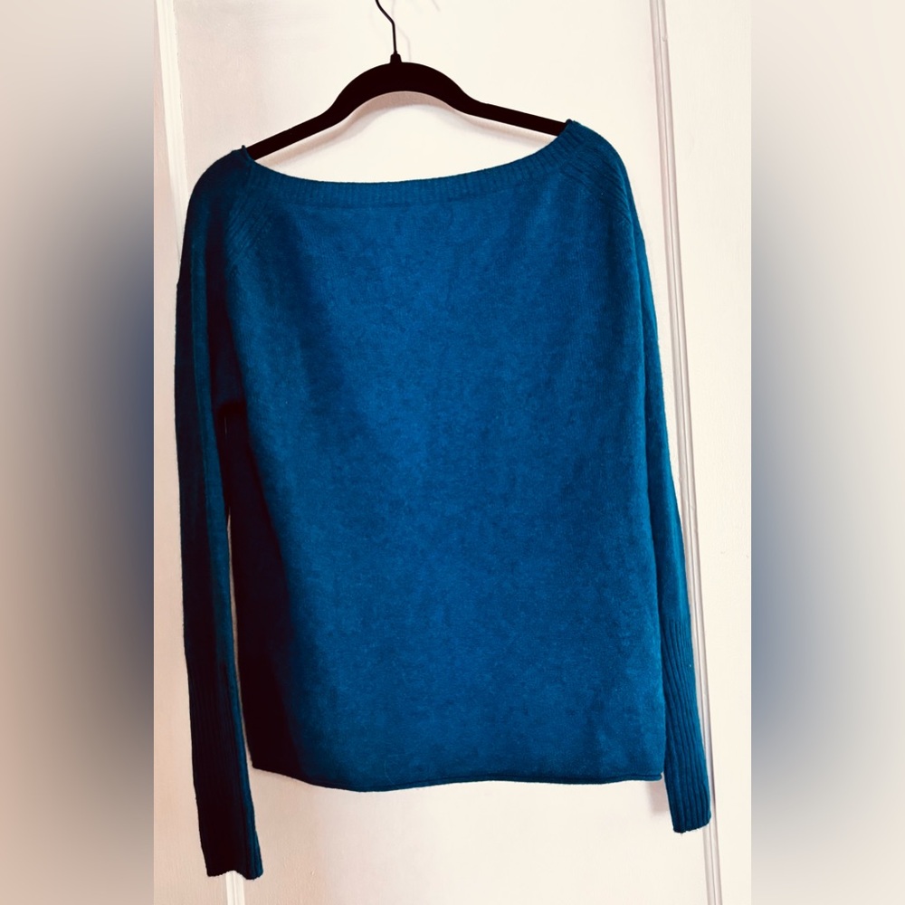 NAADAM 100% Cashmere Boatneck Sweater Peacock Blue Size Medium Lightweight Knit - Picture 2 of 6